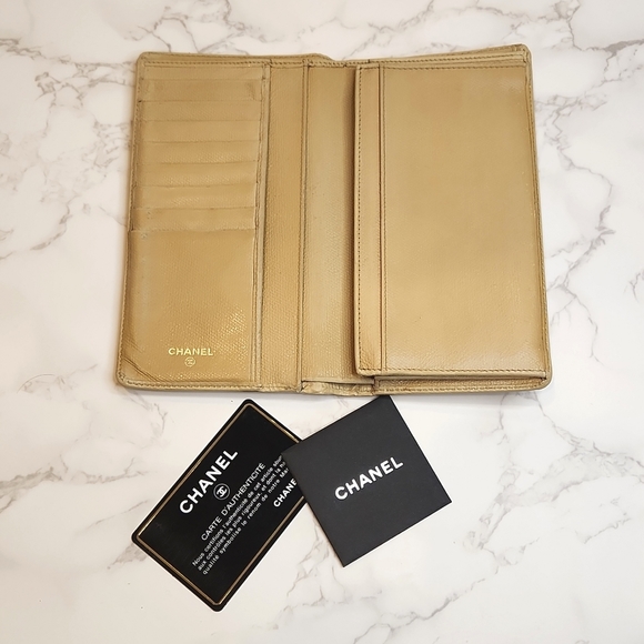 CHANEL Vintage Tan Long Wallet - Picture 6 of 16